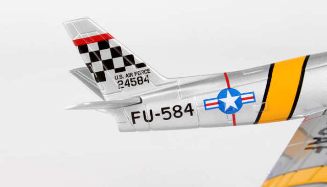 DARON ポステージスタンプシリーズ 1/110 F-86セイバー