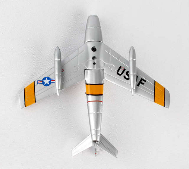 DARON ポステージスタンプシリーズ 1/110 F-86セイバー
