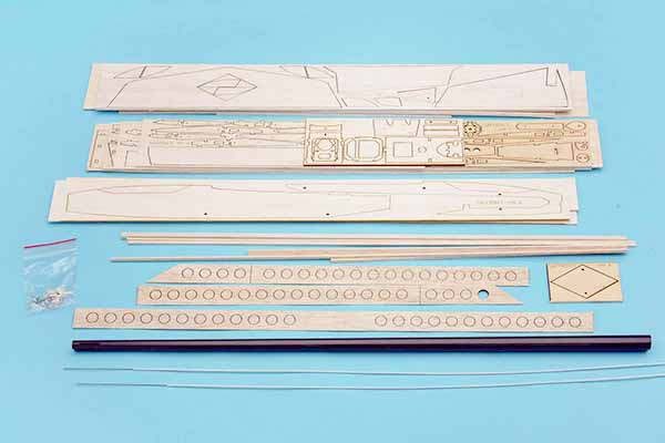 Amazon.co.jp: OK模型 PILOT PIMENTA 2m バルサキット電動