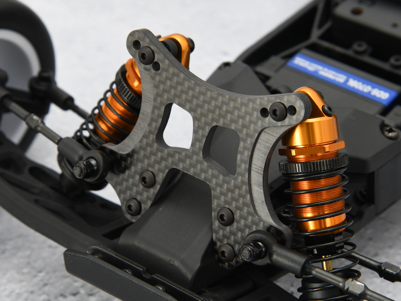 ジーフォース  カーボングラファイト フロントダンパーステイ (Genova ジェノバ用オプションパーツ)  GOP147 Gフォース G-FORCE