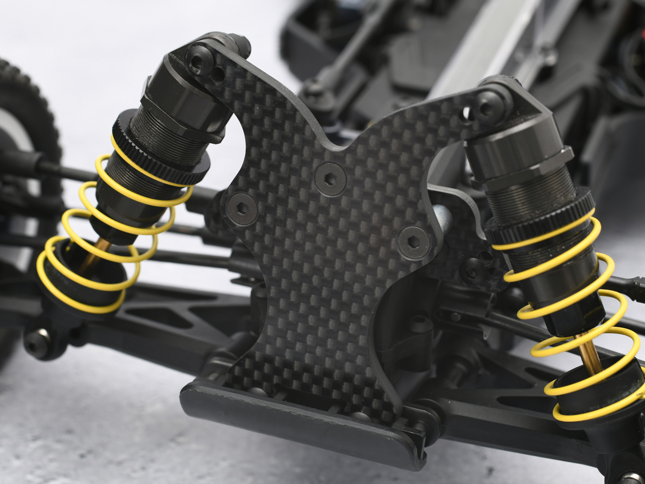 ジーフォース  カーボングラファイト フロントダンパーステイセット (XTRADA用オプションパーツ)  GOP160